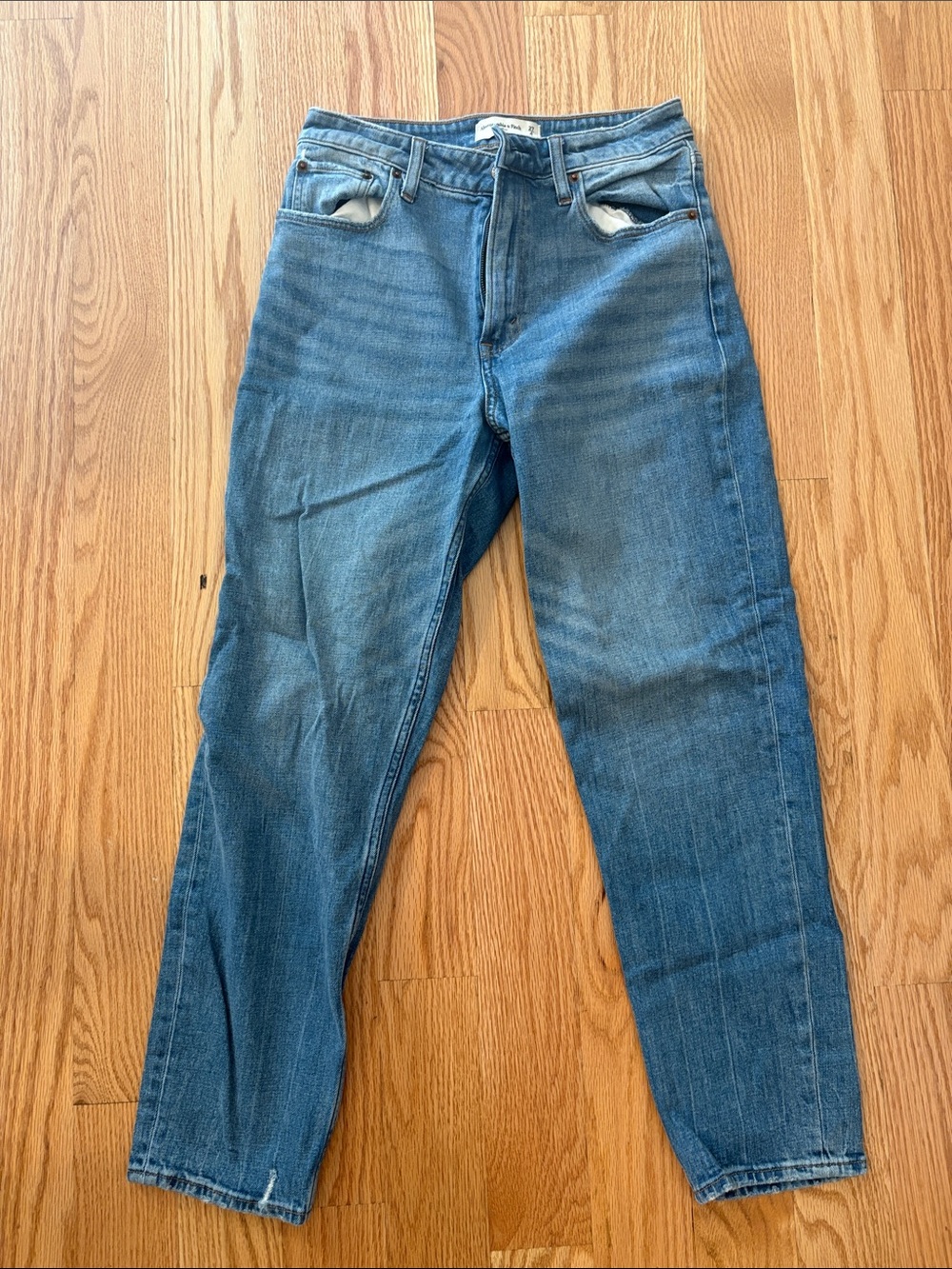 Abercrombie & Fitch Vintage Wash Straight-Leg Jeans — Blue
